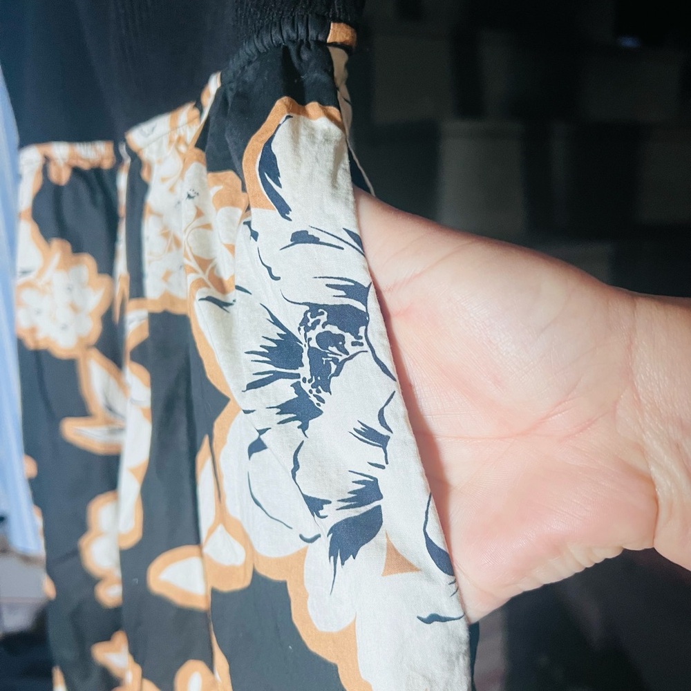 Evereve Miley Black Floral Wide-Leg jumpsuit L - Picture 4 of 6
